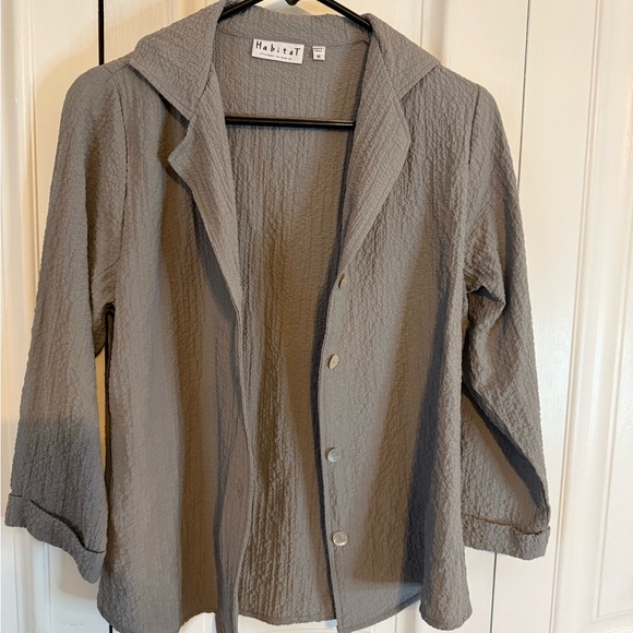 Habitat Tops - Habitat Textured Button-Up Shirt Size Medium